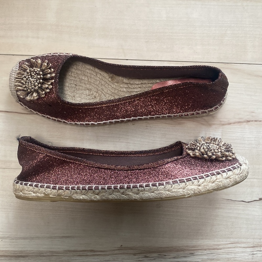 Nina NY Womens Flats Size 10. Brown Sparkle with Flower. Never worn.